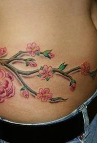 midje vakkert blomsterrosa tatoveringsmønster