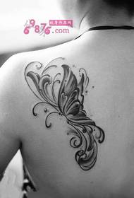 voňavé rameno motýl černé a bílé ručně malované tetování