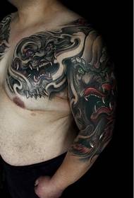 consigliato modello di tatuaggio leone bello mezzo squat super bello fatto