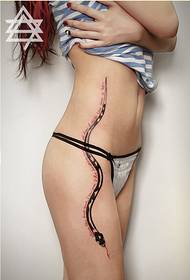 henkilökohtainen kauneus puolella vyötärö kaunis totem käärme kirje tatuointi figuuri