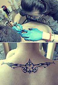 baya totem rubutu tattoo hotuna