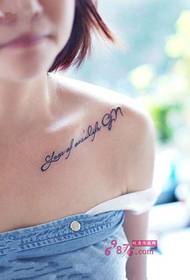 Latina nari acutae sensationis humeros fashion tattoo
