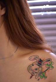 slatka zeko par tetovaža na ramenu