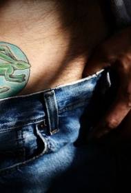 talie iepure verde și model de tatuaj cerc albastru
