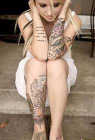 bellissimi bellissimi tatuaggi di bellissime donne in paesi stranieri