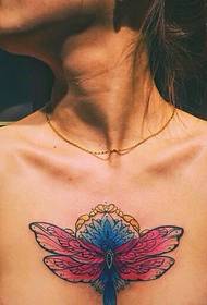 famkes kleurige boarst tatoeage foto's