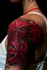 grožio skara ir kitų gėlių tatuiruotės modelis