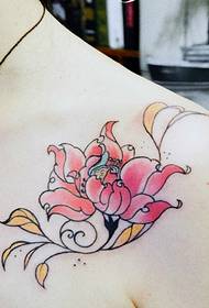 egy gyönyörű lótusz tetoválás képe a vállán, a 114174-90 vállon a kisfiú vállán gonosz Sárkány tetoválás képek után