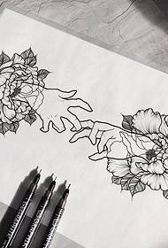 Turanci Chrysanthemum makarantar tataccen rubutun tattoo rubutun hannu