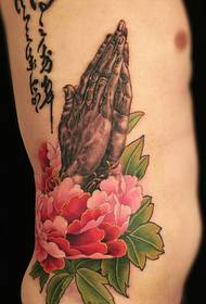 E lei leva talu ona paʻu teine i le matagofie o tattoosu peony