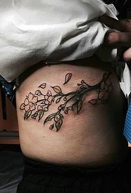 gambar tato cherry blossom segar kecil di pinggang samping sangat indah
