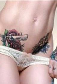 sexy glamor kepribadian perempuan pola tato bagian pribadi