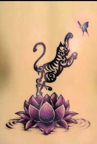 tattoo toon foto: rug taille lotus kat tattoo patroon