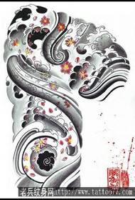 semi- 胛 tatoeëerpatroon: Japannese styl half-sakura kersie bloesem tattoo patroon