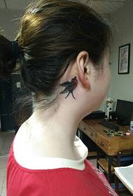 személyiség lány mögött egy madár tetoválás minta