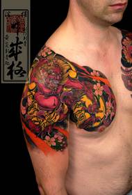 Japani Huang Yan tatuointi toimii arvostusta: puoli tatuointi kuva tatuointi