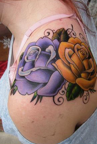 девојка убава шал роза тетоважа
