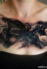 Fantasia di tatuaggi corvo di tendenza petto femminile