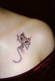 moteriškos pečių katės tatuiruotės modelis