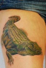 modelin e tatuazhit të krokodilit realist të ngjyrës së këmbës