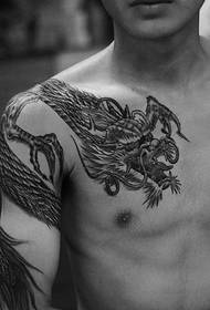 li ser milê xerab dragon tattooê xweşik û nexşandî