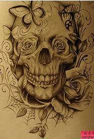 Immagine di uno spettacolo di tatuaggi per condividere un modello di manoscritto del tatuaggio di farfalla di taro fiore