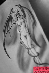 Bara de spectacole pentru tatuaje a recomandat un mic model de manuscris al tatuajului succubus