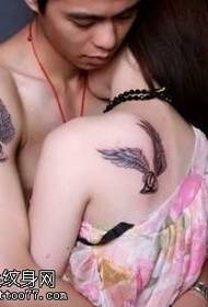 крила пара татуювання візерунок