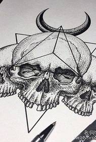 Tattoo show bar nyarankeun pola tato tangkorak Éropa sareng Amérika