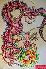 रंग पारंपरिक ड्रैगन टैटू पांडुलिपि पैटर्न