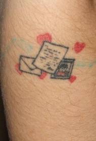 Brazo color pequeño amor carta tatuaje patrón