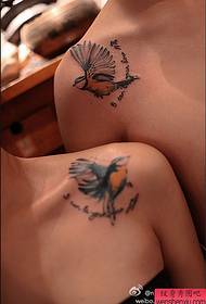 pasangan tato hummingbird karya