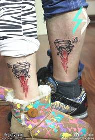 modello tatuaggio colore personalità di coppia