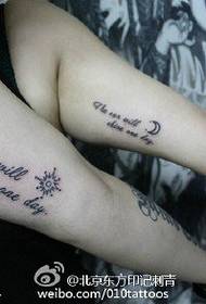 par de diseños de tatuajes ingleses de sol y luna