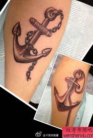 Ben vackra populära par ankare tatuering mönster