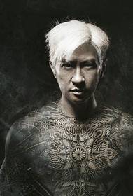 белые волосы зеленые чжан Jiahui полные татуировки татуировок властной очаровательной