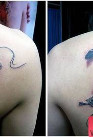 modello di tatuaggio piuma coppia spalla