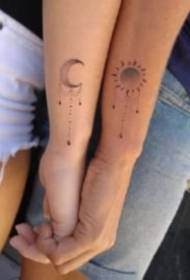 coppia piccoli tatuaggi 9 coppie di piccole immagini di tatuaggi adatte agli amanti