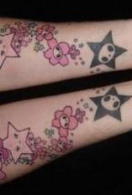 braccio tatuaggio coppia pentagramma modello