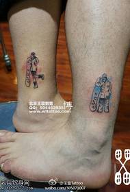 tattoo disarankeun sababaraha karya tato skateboard kreatif ngeunaan karya