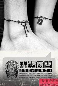 щиколотки популярні поп-пара танкетки татуювання візерунок
