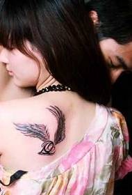 muguras spārnu pāris tetovējuma raksts