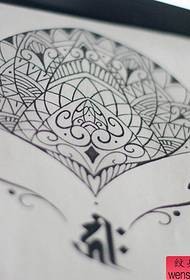 Patrón de tatuaje de latón sánscrito y ginkgo de Amitabha