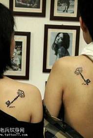 ključni uzorak tetovaža par