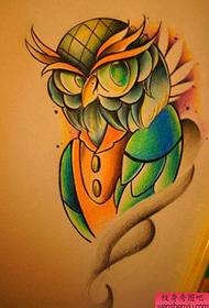 Zojambulajambula za tattoo: Vomerezani mtundu wazithunzi zolemba za owl