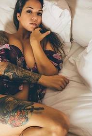 sexy European and American women covered in tattoos is so tempting