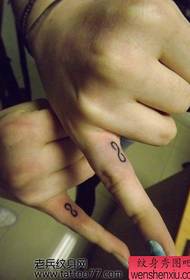 палець пара нескінченність логотип татуювання візерунок