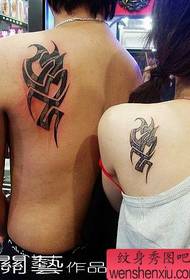 par vzorec tetovaže ramenskih totemov