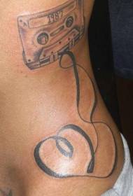 férfi derék oldalán szalag szív tetoválás minta
