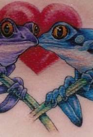 blua kaj purpura rano kisanta tatuadon